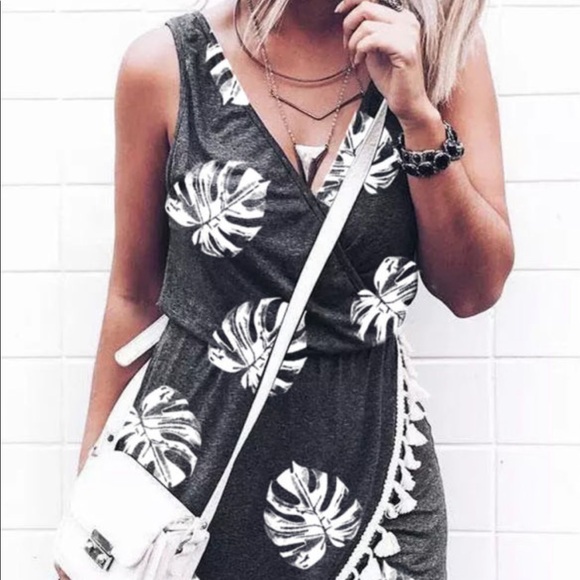 NEW‼️Print Tassel Wrap V Neck Dress - Picture 1 of 3